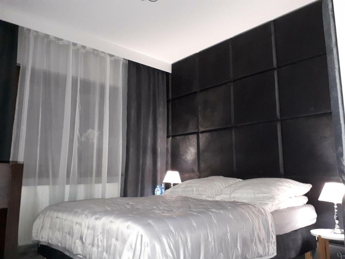 Apartamenty Centrum- Kochanowskiego -Dawniej Two-Bedroom Apartment Zelená Hora Exteriér fotografie