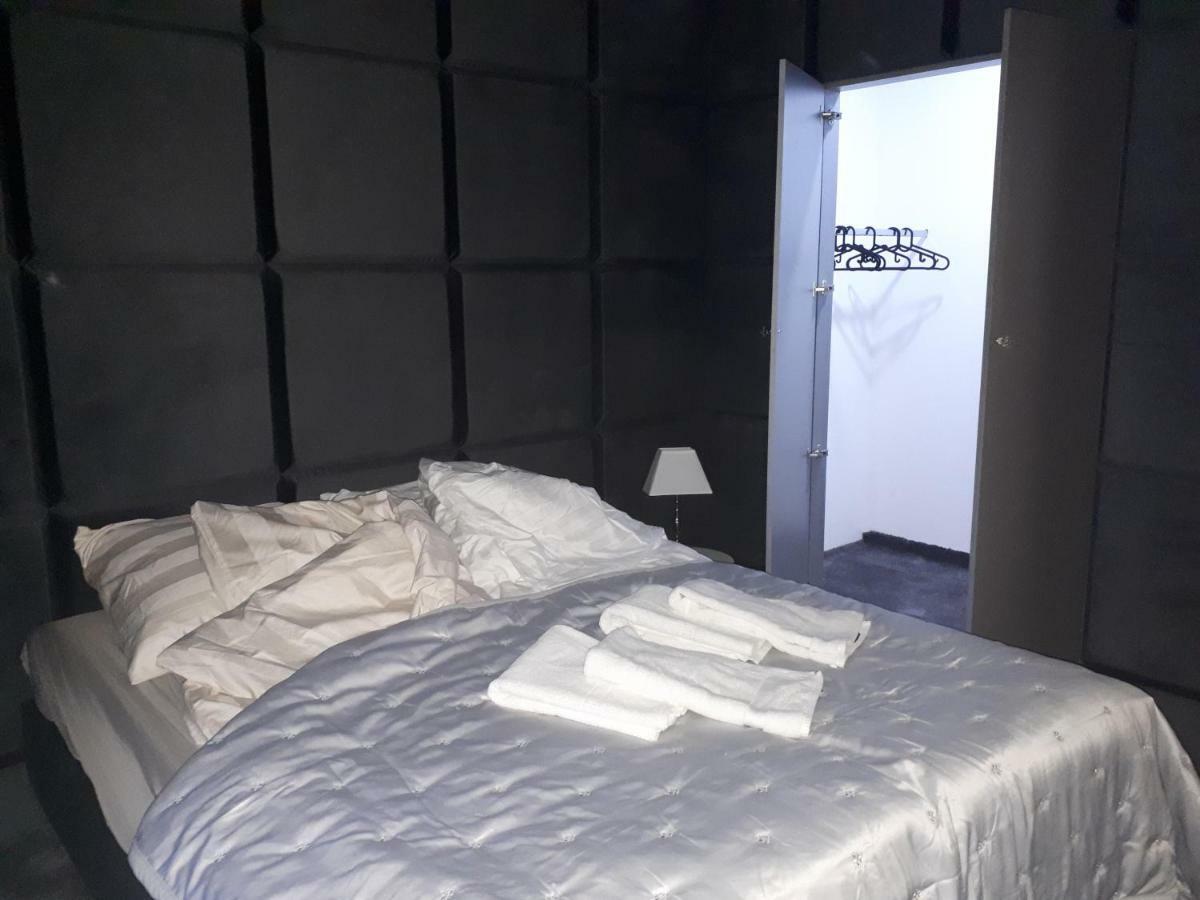 Apartamenty Centrum- Kochanowskiego -Dawniej Two-Bedroom Apartment Zelená Hora Exteriér fotografie