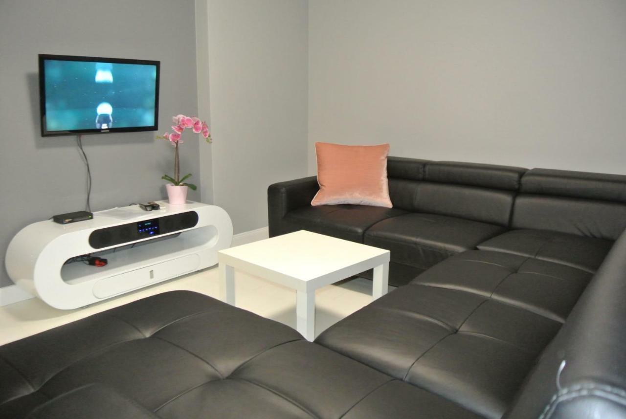 Apartamenty Centrum- Kochanowskiego -Dawniej Two-Bedroom Apartment Zelená Hora Exteriér fotografie