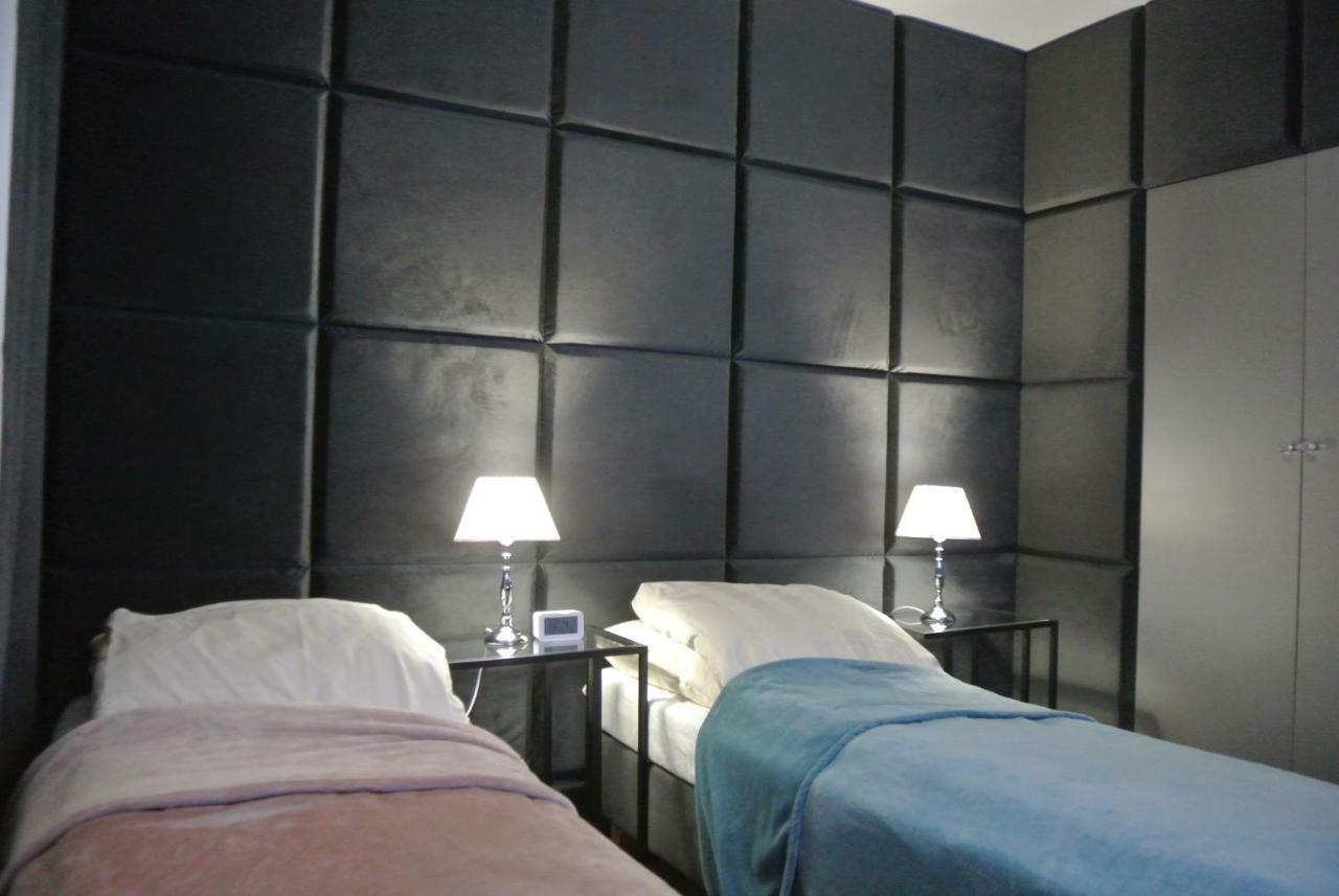 Apartamenty Centrum- Kochanowskiego -Dawniej Two-Bedroom Apartment Zelená Hora Exteriér fotografie